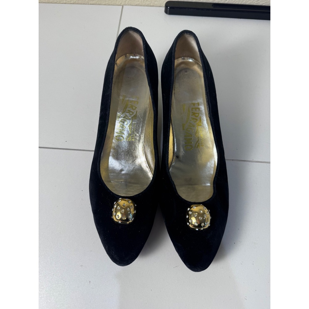 Vintage Salvatore Ferragamo Velvet Pumps Women 7.5 Black Gold Studded Minimalist